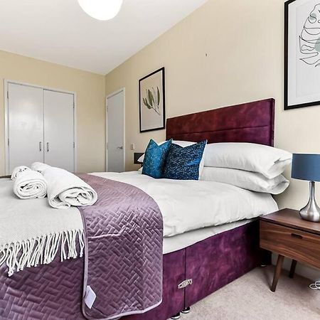 Large Group & Contractor Booking! Duplex W/Parking Milton Keynes Dış mekan fotoğraf
