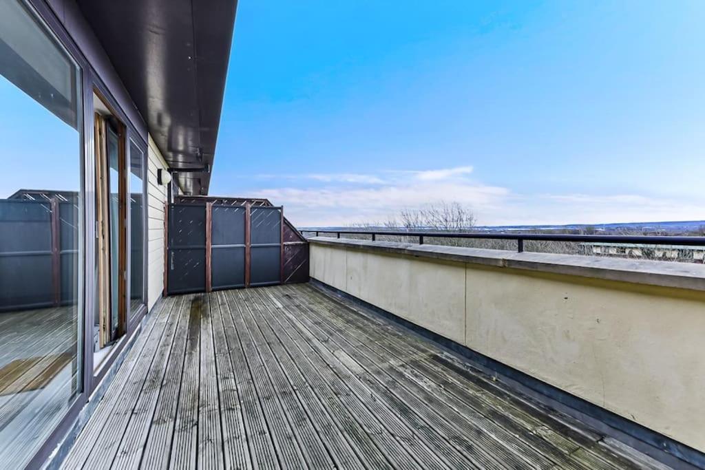 Large Group & Contractor Booking! Duplex W/Parking Milton Keynes Dış mekan fotoğraf
