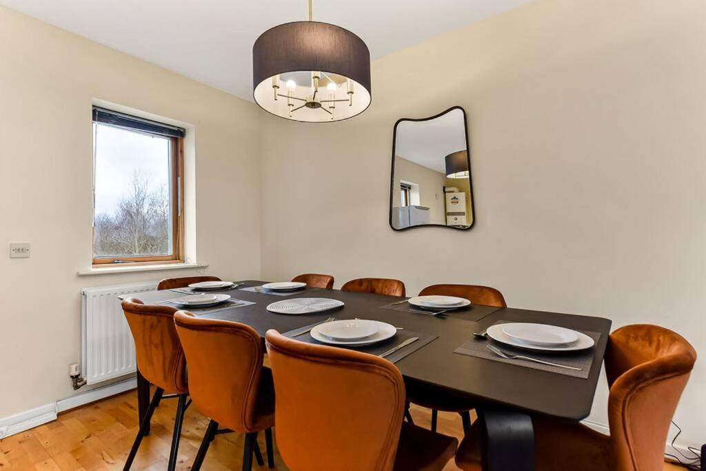 Large Group & Contractor Booking! Duplex W/Parking Milton Keynes Dış mekan fotoğraf