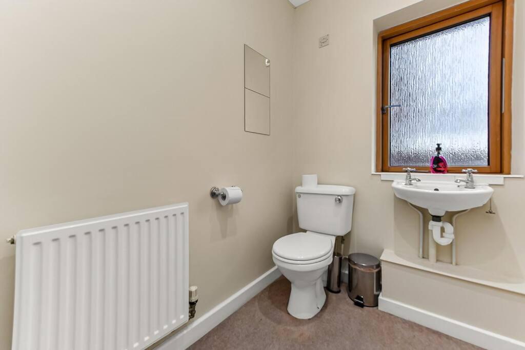 Large Group & Contractor Booking! Duplex W/Parking Milton Keynes Dış mekan fotoğraf